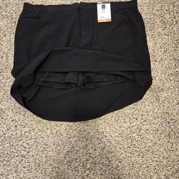 Tilley Ladies Black Trek Skort With Stretch Ripstop Material Size XXL - Picture 5 of 15